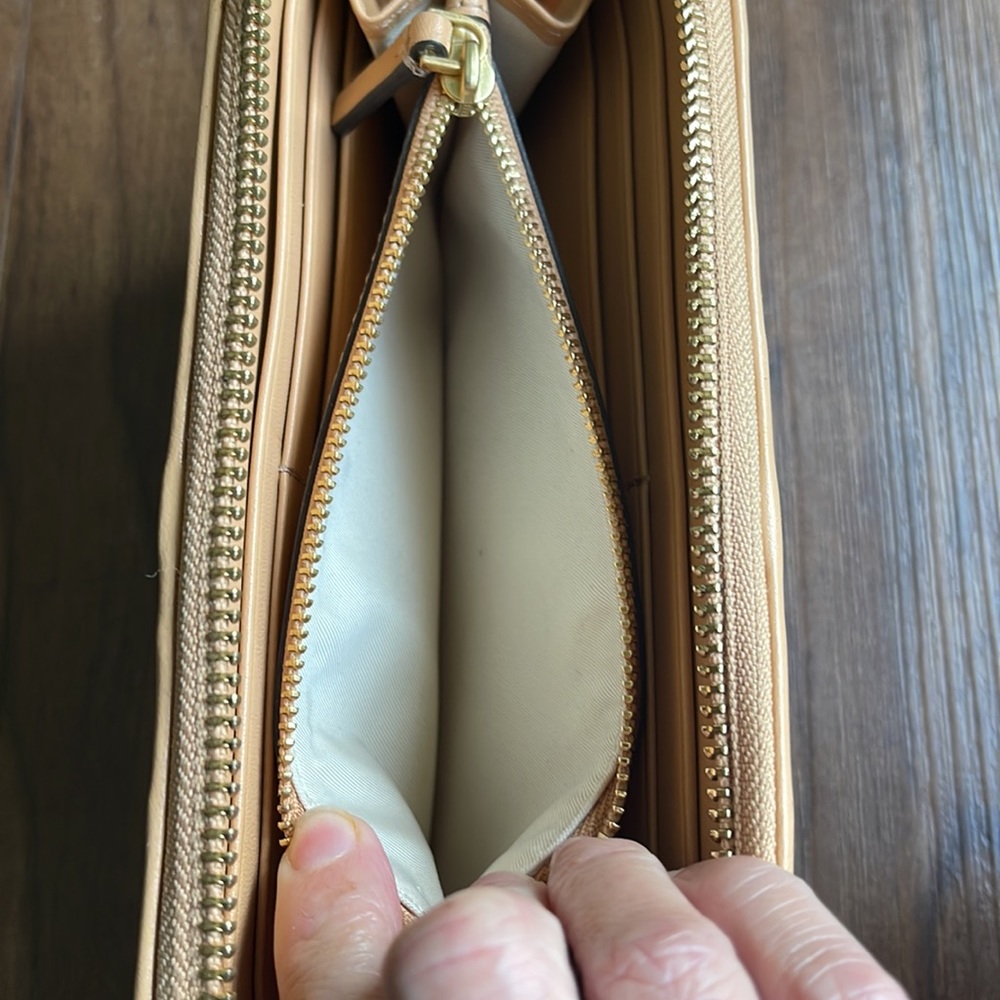Tory Burch Balloon Stripe Continental Wallet - Picture 6 of 14